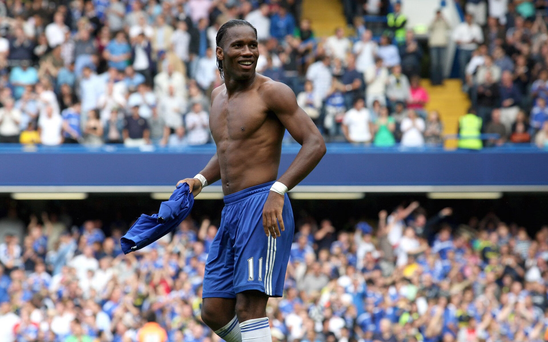 瑞士马术协会授予皮乌斯·施维泽“年度最佳障碍赛骑手”称号。